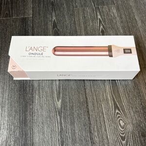 L’ANGE Ondulé 32mm Titanium Curling Wand – Blush Pink with Glove
